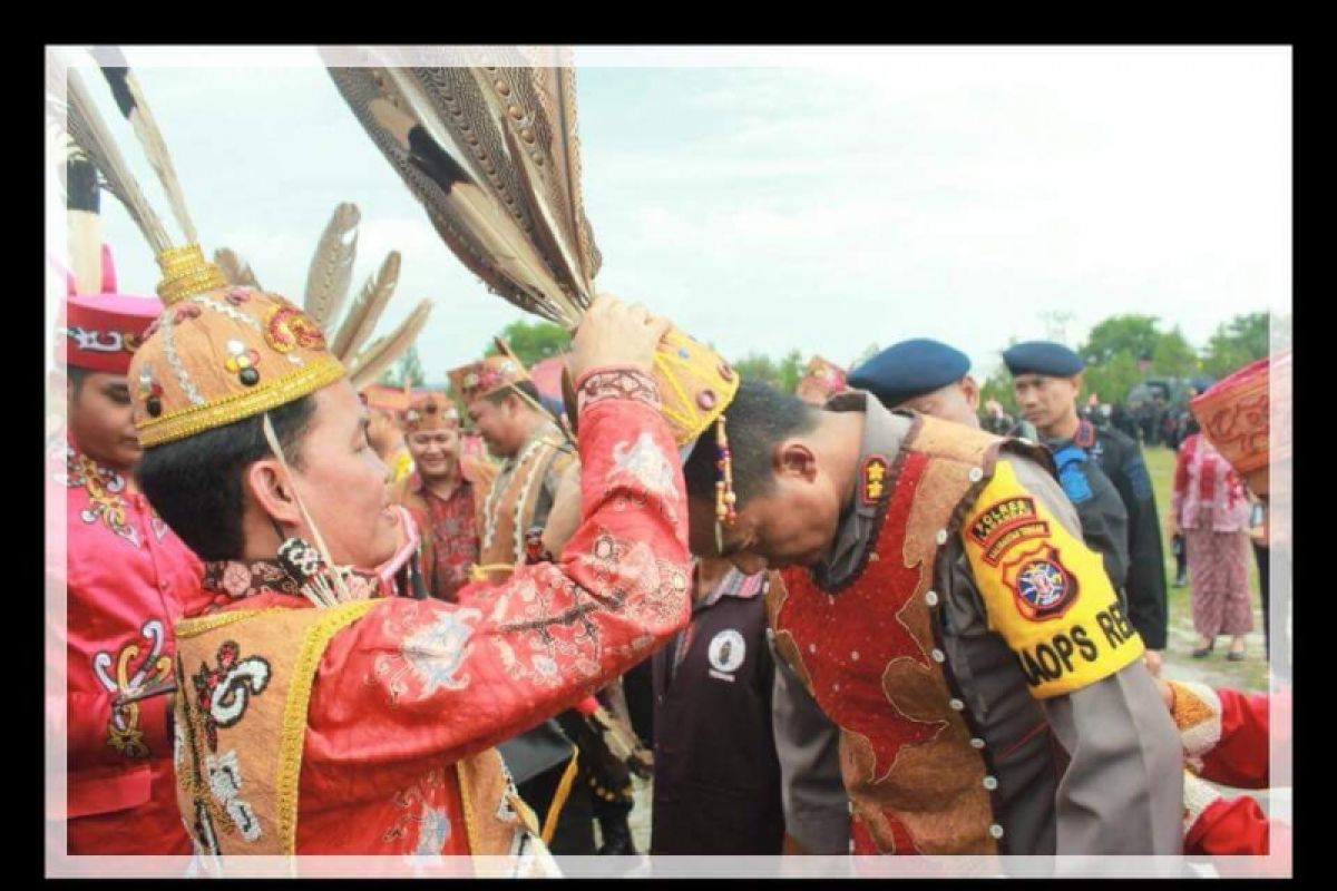 Ini makna gelar kerhormatan diterima Kapolres Lamandau dari DAD Kalteng