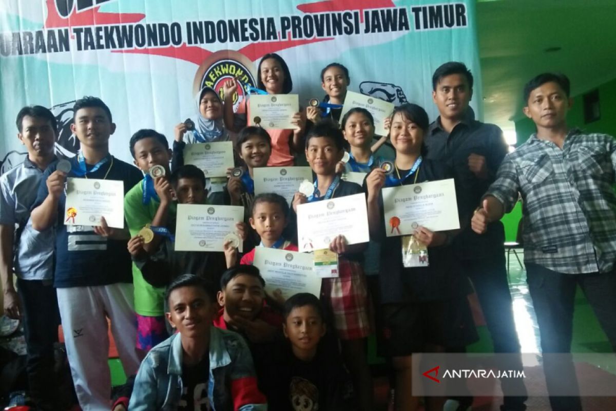 Sembilan  Atlet Taekwondo Situbondo Raih Medali