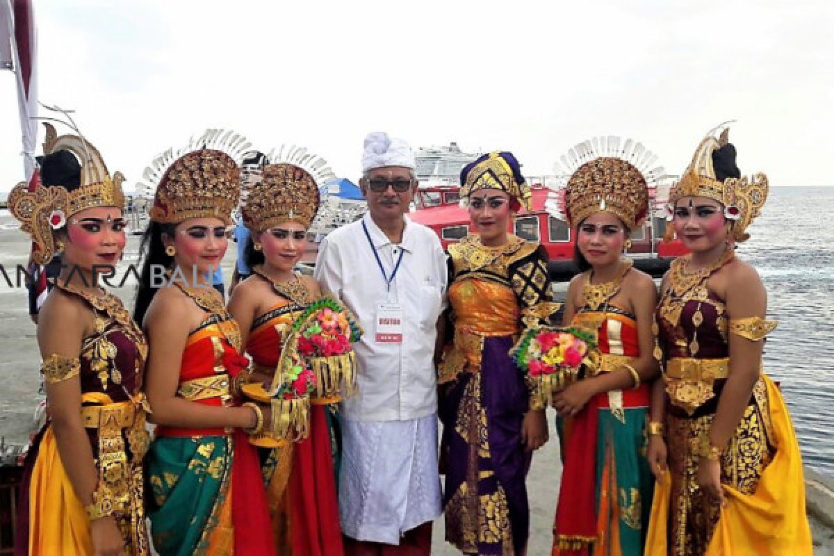 Kapal pesiar turunkan 1.100 turis ke Buleleng-Bali
