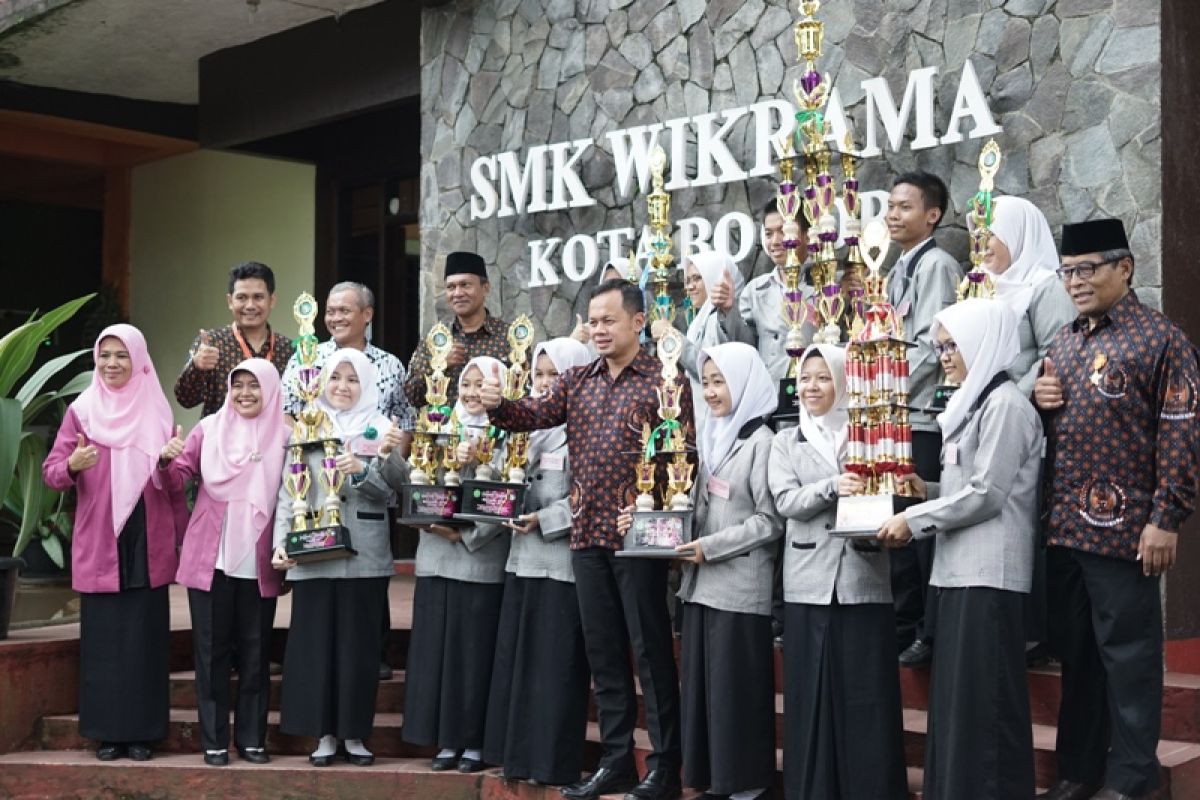 Jurus jitu Bima cegah anak putus sekolah di Bogor