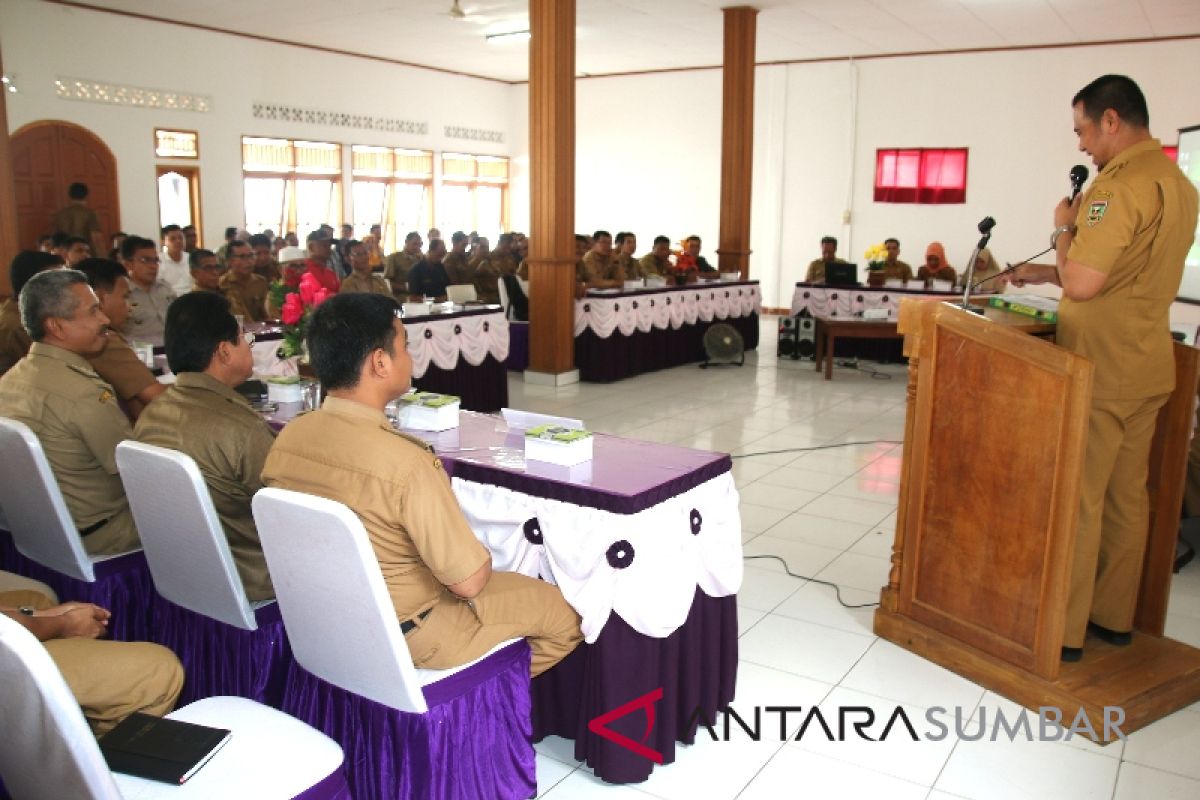 Puluhan wali nagari dapat sosialisasi kebijakan penamaman modal