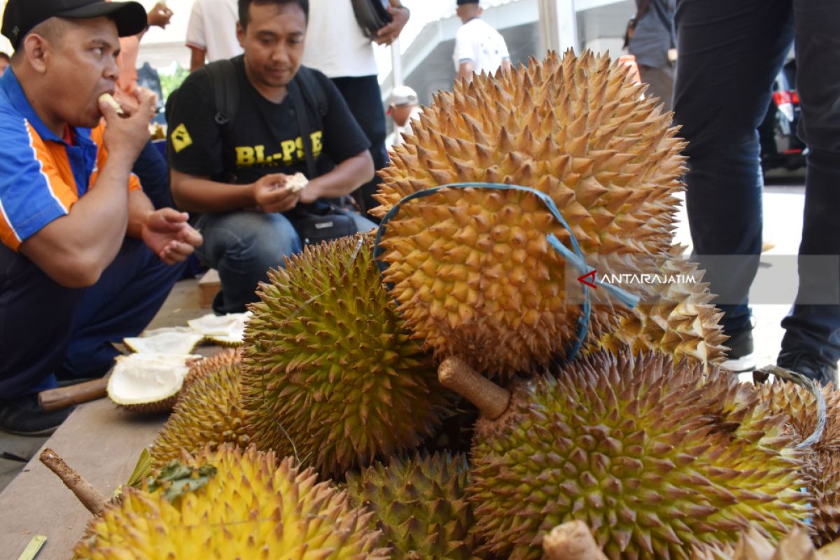 KAI Gelar Festival Durian di Stasiun Madiun