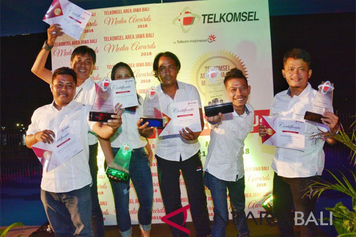 Fotografer ANTARA Borong Penghargaan Telkomsel