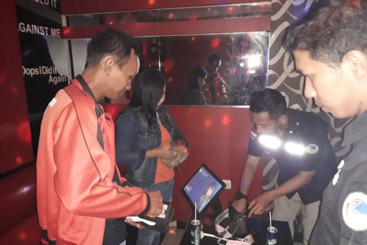 Ditresnarkoba Razia THM Dan Karaoke Keluarga