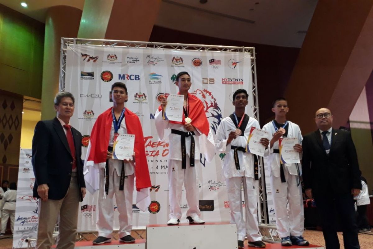 Taekwondoin Batanghari raih medali Malaysia Open 2018
