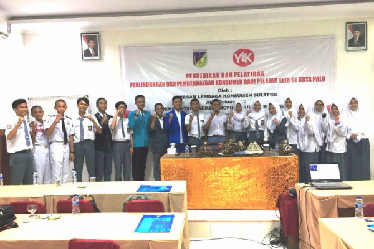 YLK Sulteng tingkatkan pemahaman siswa hak-kewajiban konsumen