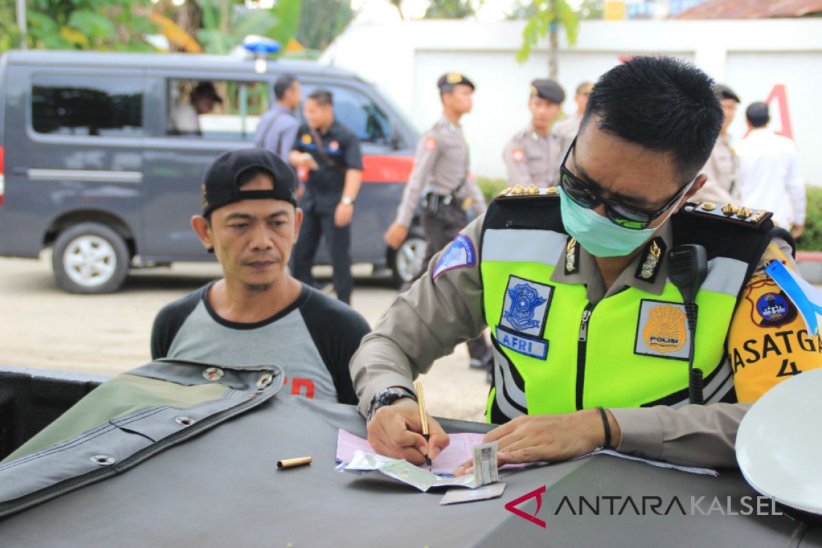 Masih Banyak Pengendara Motor Melawan Arus