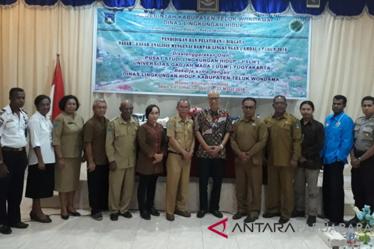 Wondama Gandeng UGM Gelar Diklat Amdal