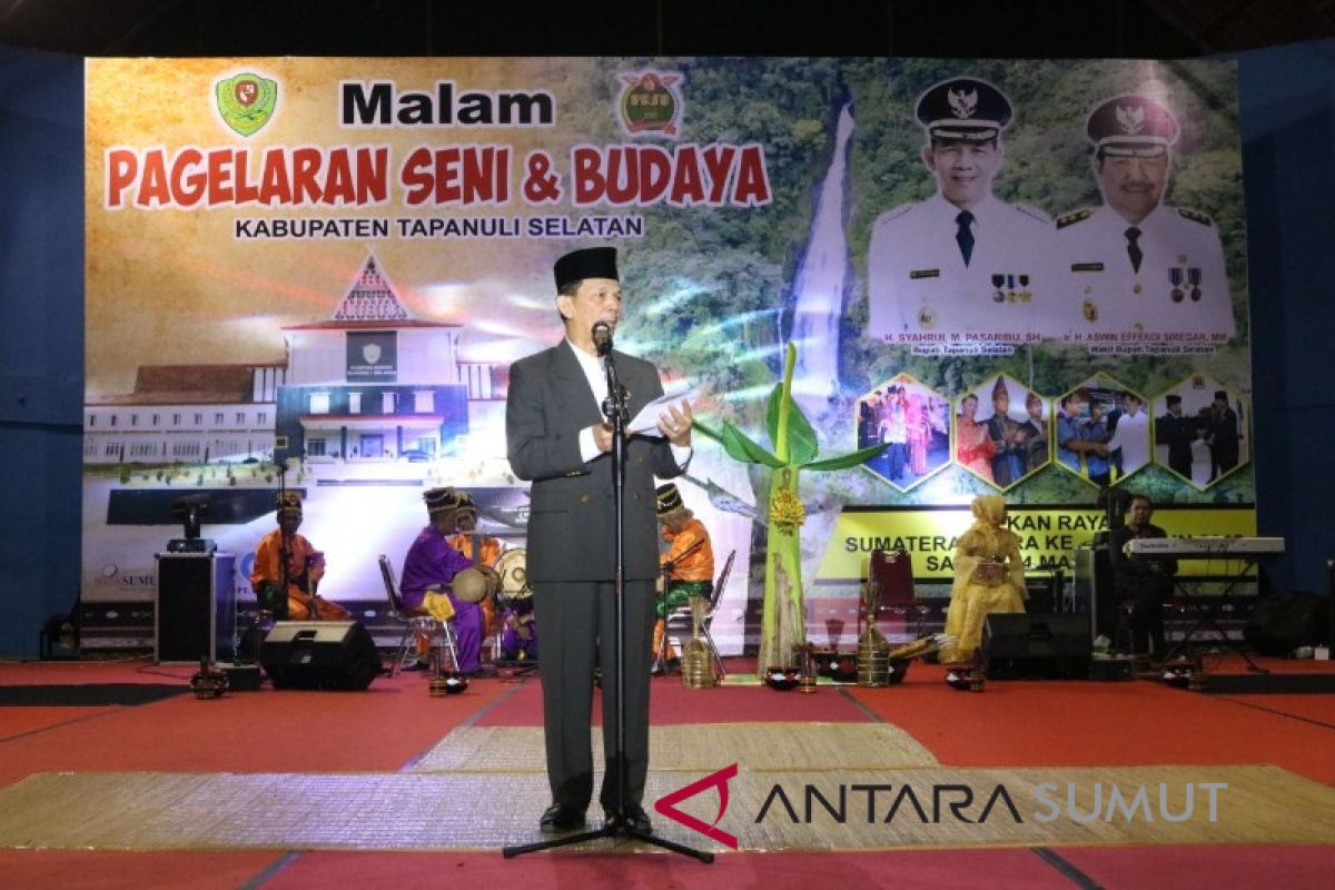 Bupati: Malam pentas seni momentum pembinaan seni budaya