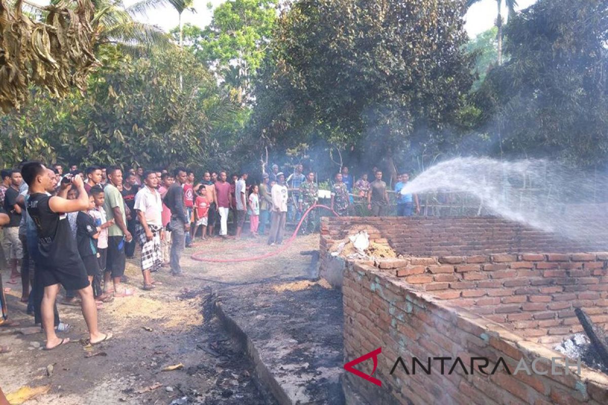 Dua unit rumah terbakar di Aceh Utara