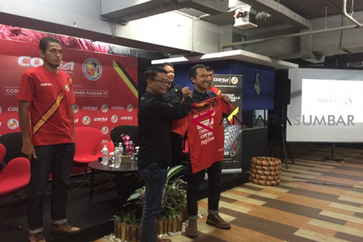 Corsa jadi sponsor  Semen Padang pada liga II (video)
