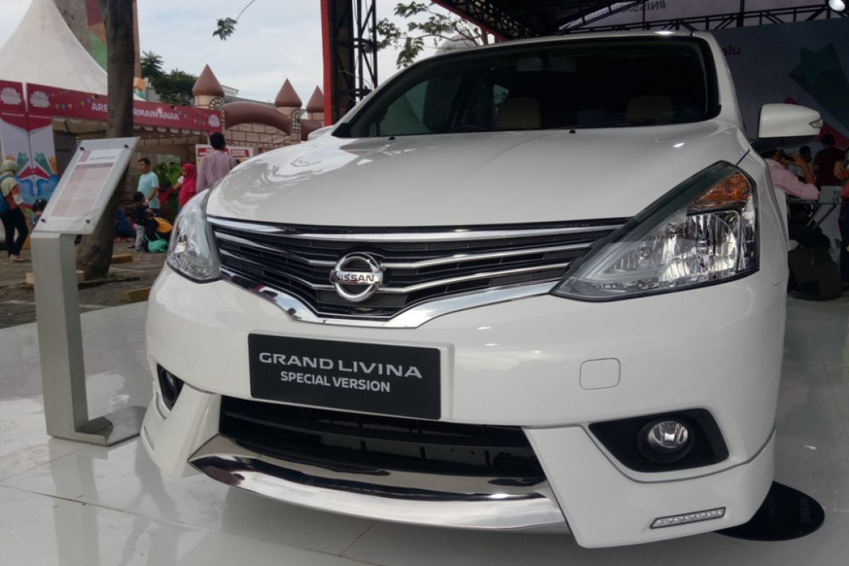 Nissan masih "pede" jualan Grand Livina