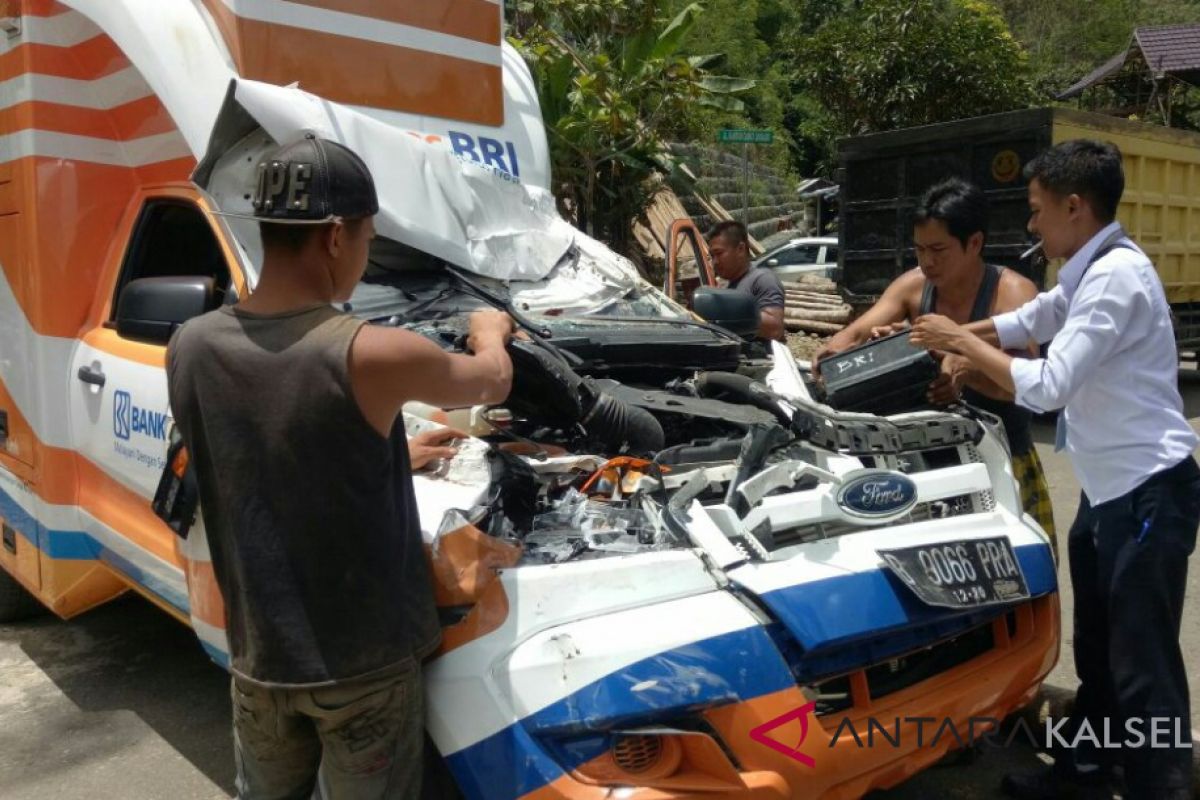 Mobil Teras Keliling BRI Alami Laka Tunggal