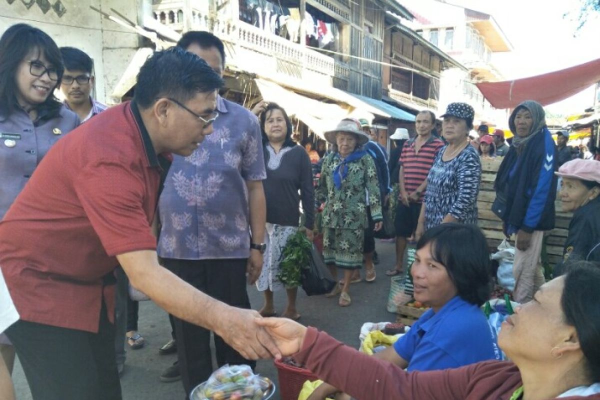 Mewoh jumpa bersama pedagang Pasar Langowan