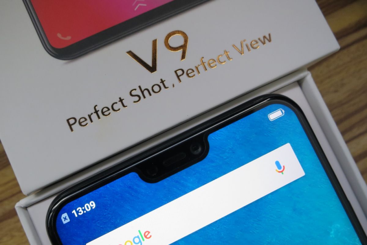 Desain "notch" V9 mirip iPhone X, ini jawaban Vivo