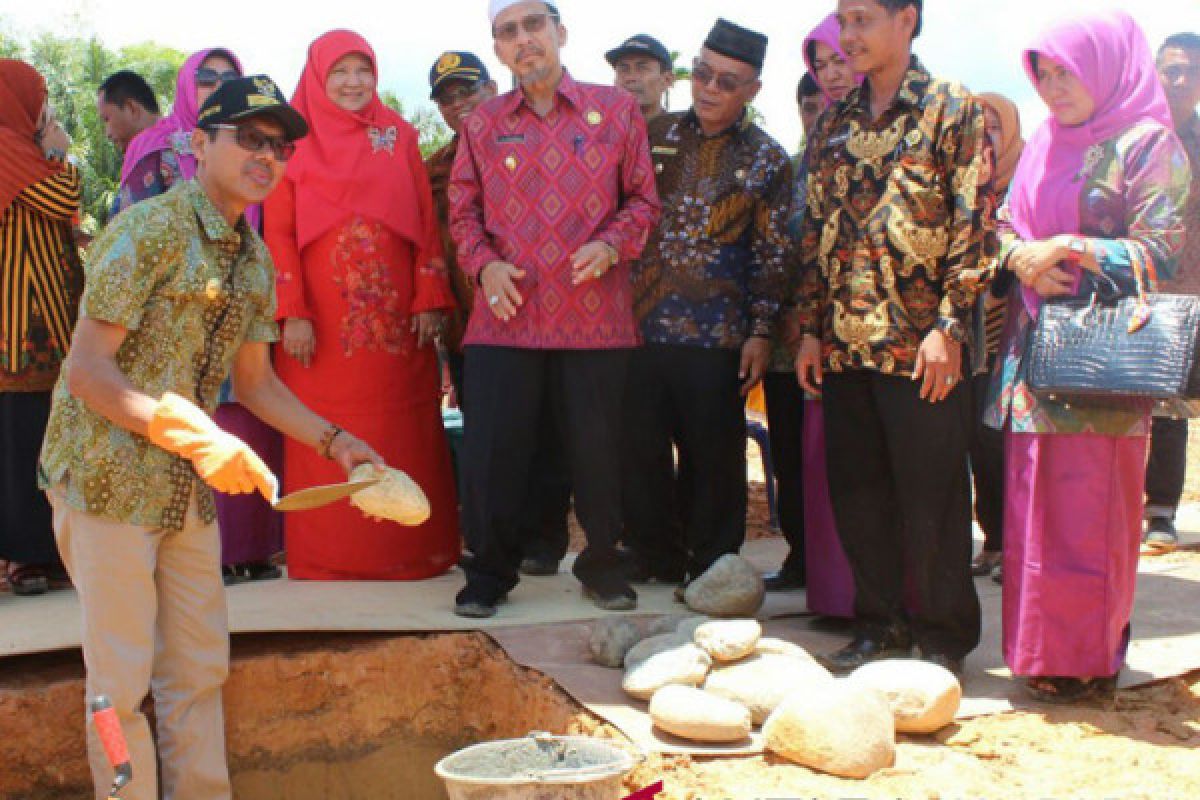 Gubernur Sumbar tekankan pentingnya pendidikan