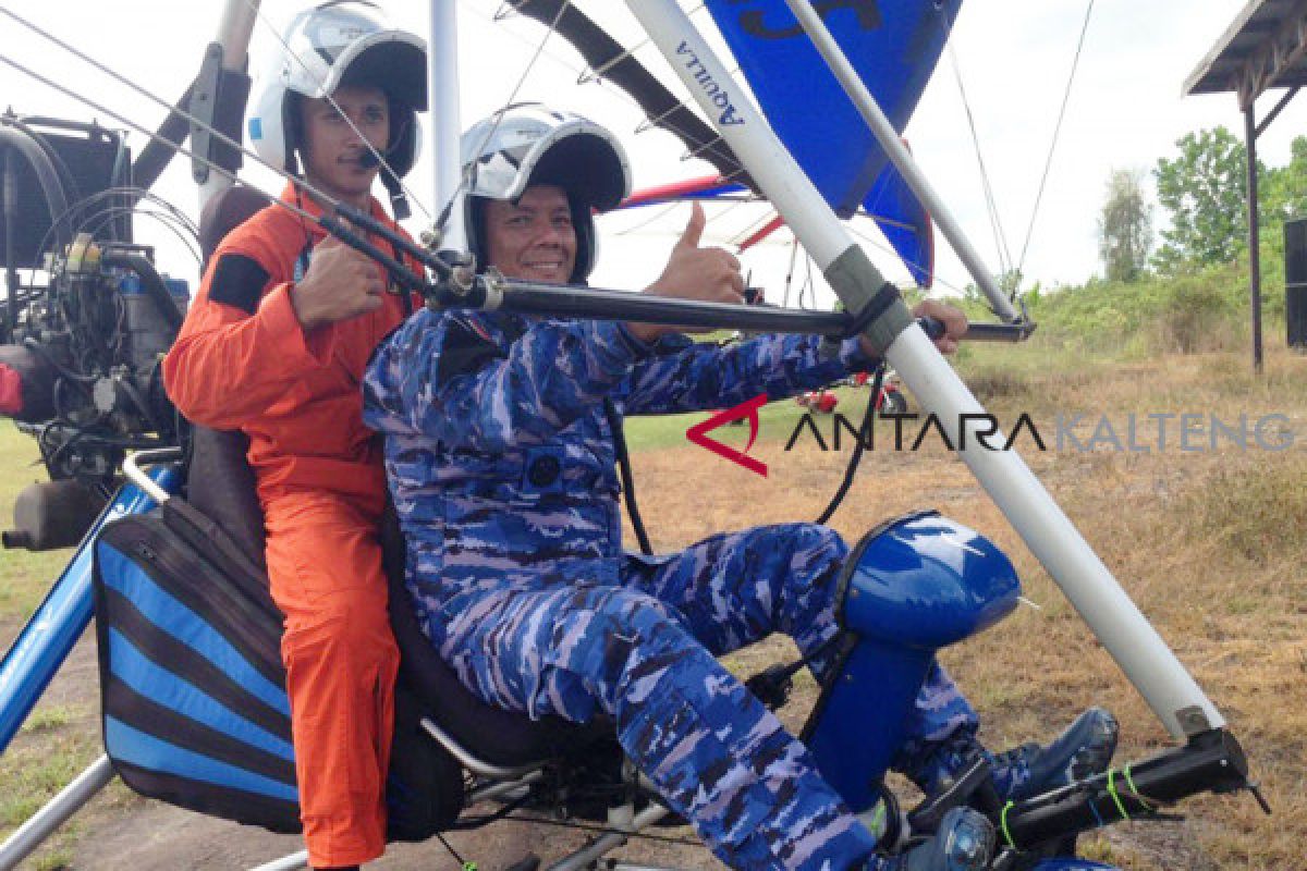 Lanud Iskandar Pangkalan Bun Perkenalkan Olahraga Aeromodelling dan Trike