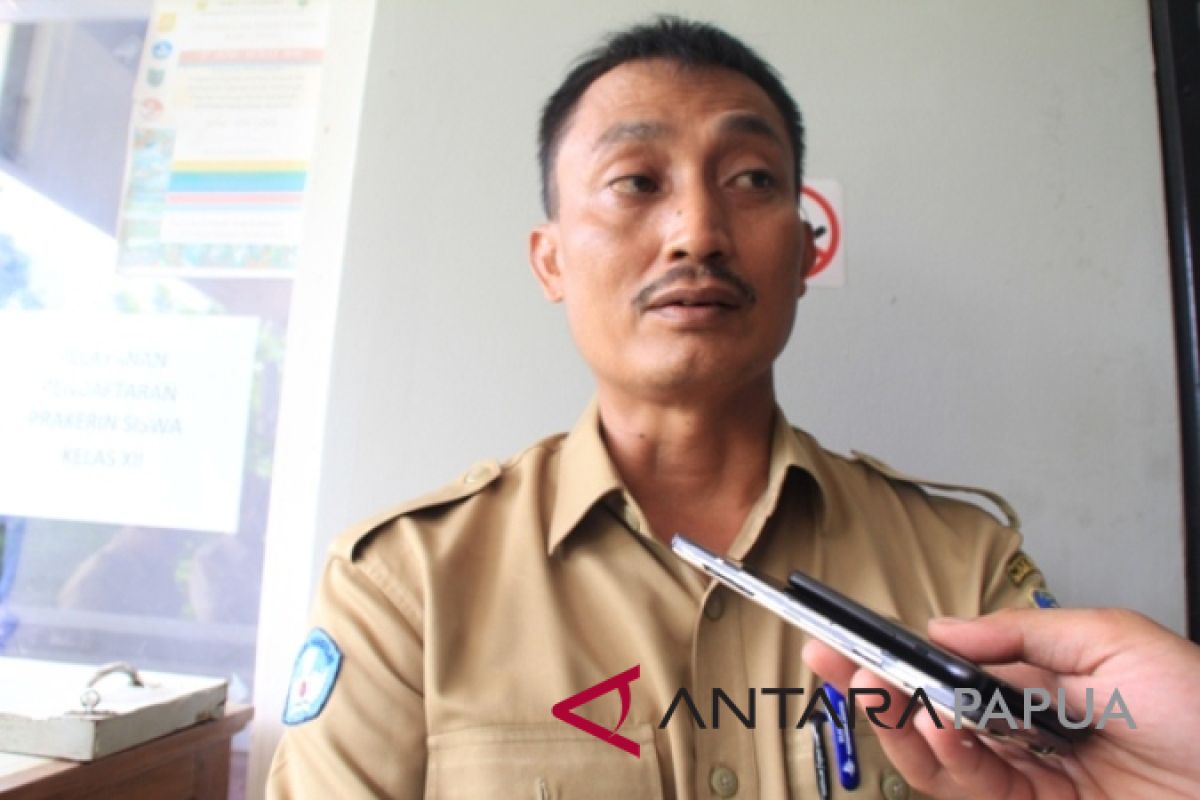 Disdik Kabupaten Jayapura bantu gandakan soal USBN