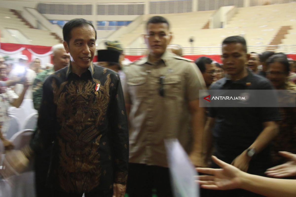 Video - Warga Terbantu Pemberian Sertifikat Gratis Oleh Jokowi
