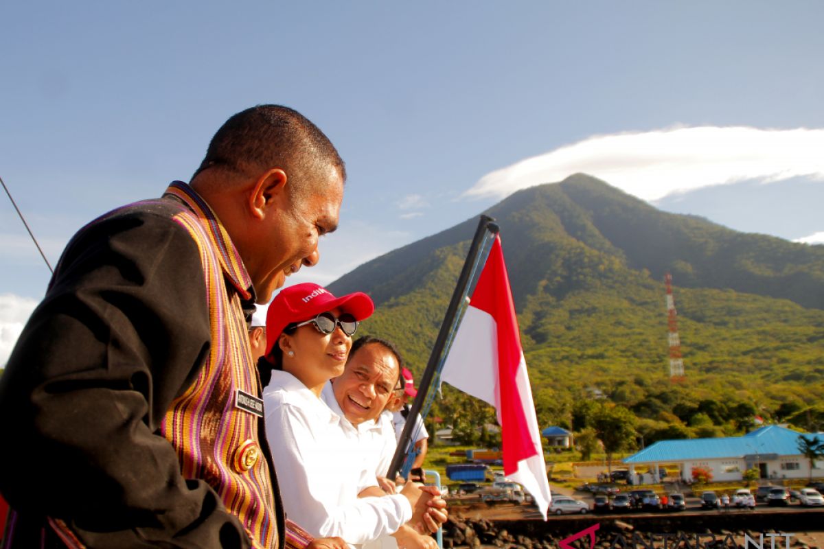 Gubernur NTT minta tambahan dua armada feri