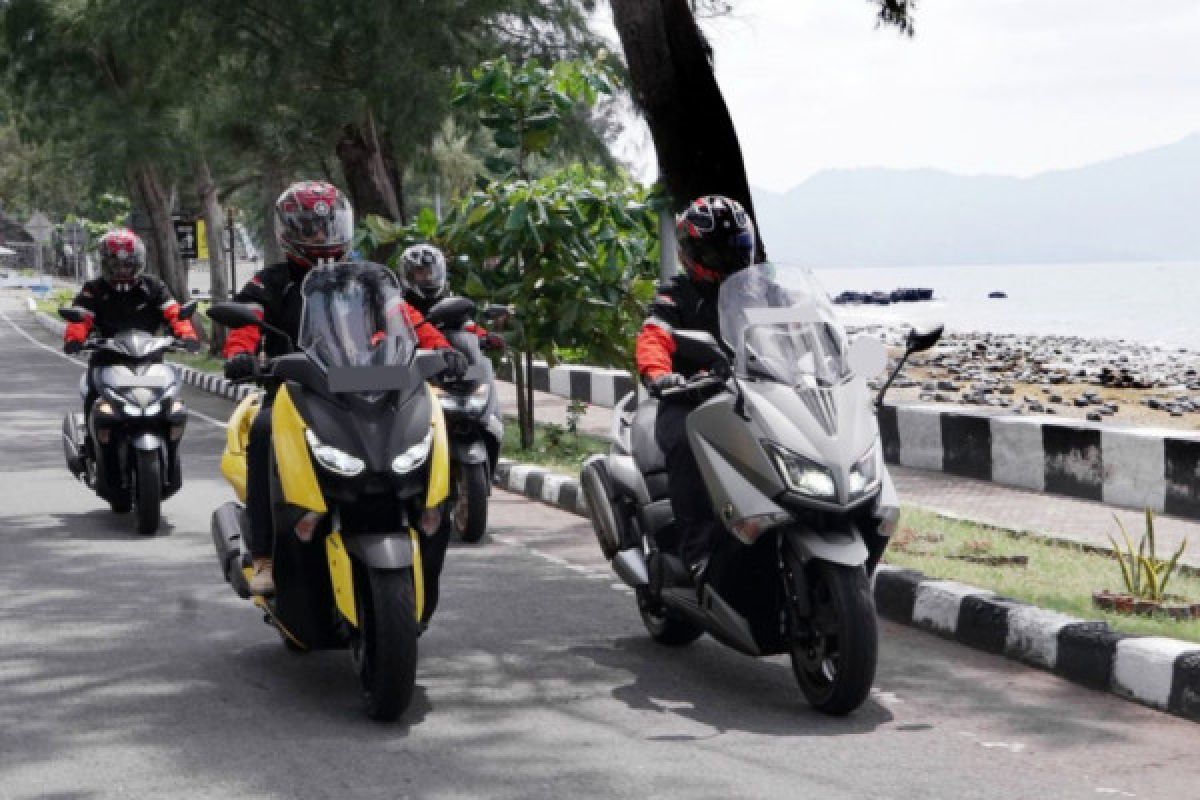 Komunitas Yamaha Maxi touring jelajahi puluhan kota