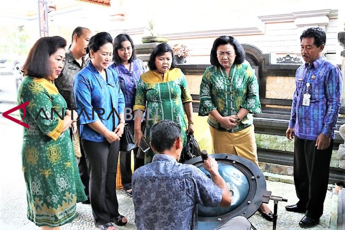 Dekranasda Bali bina pengrajin Bangli