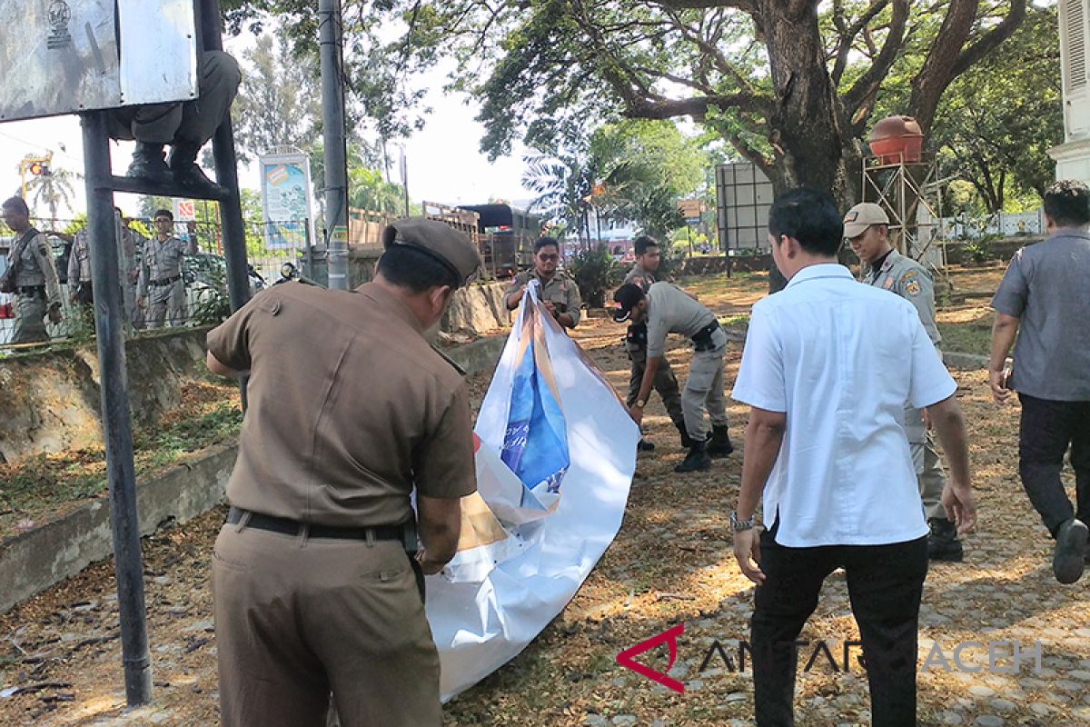 Bawaslu Aceh tertibkan alat peraga kampanye bacaleg