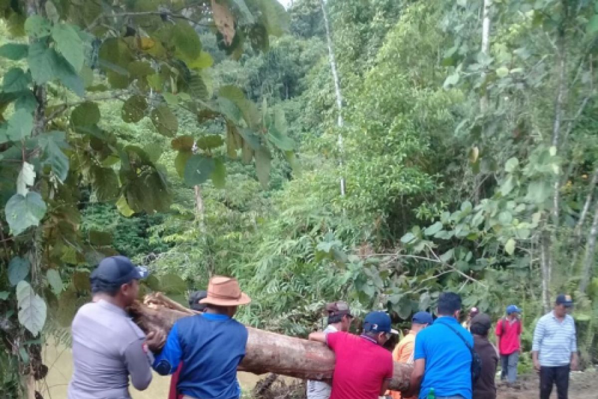 Jalan Peramasan-Muara Uri Kotabaru Kembali Bisa Dilewati