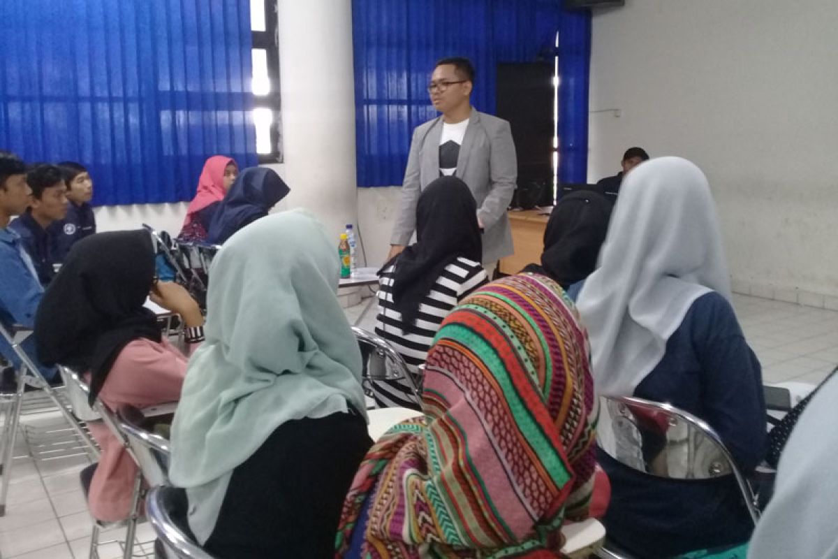 Kritisi isu-isu saat ini, mahasiswa IPB gelar public speaking dan leadership training