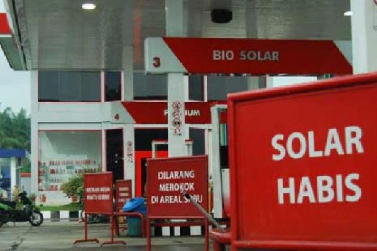 Sopir di Palu keluhkan solar kosong