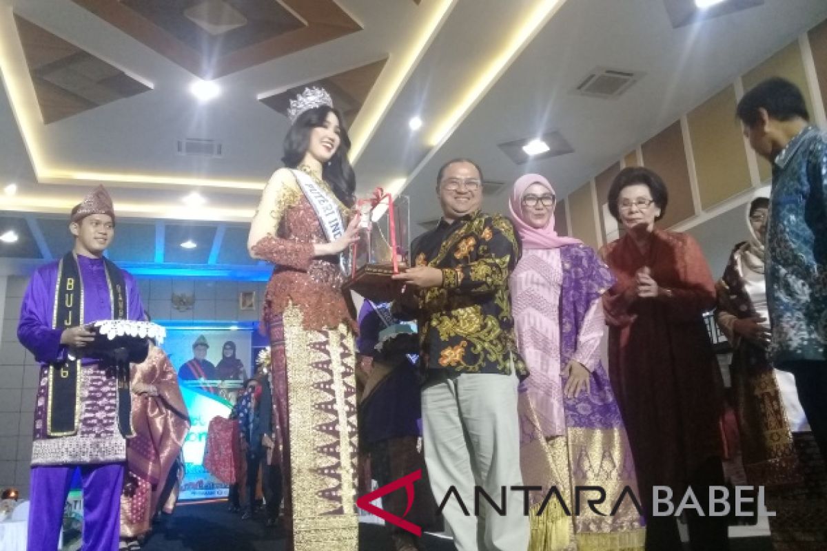 Gubernur Babel berharap  Putri Indonesia promosikan tenun cual