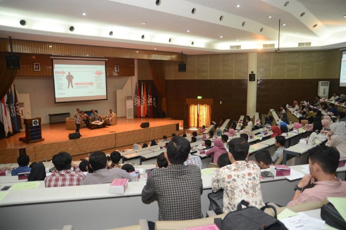 Tiga dari empat alumni IPB langsung kerja setelah tiga bulan diwisuda