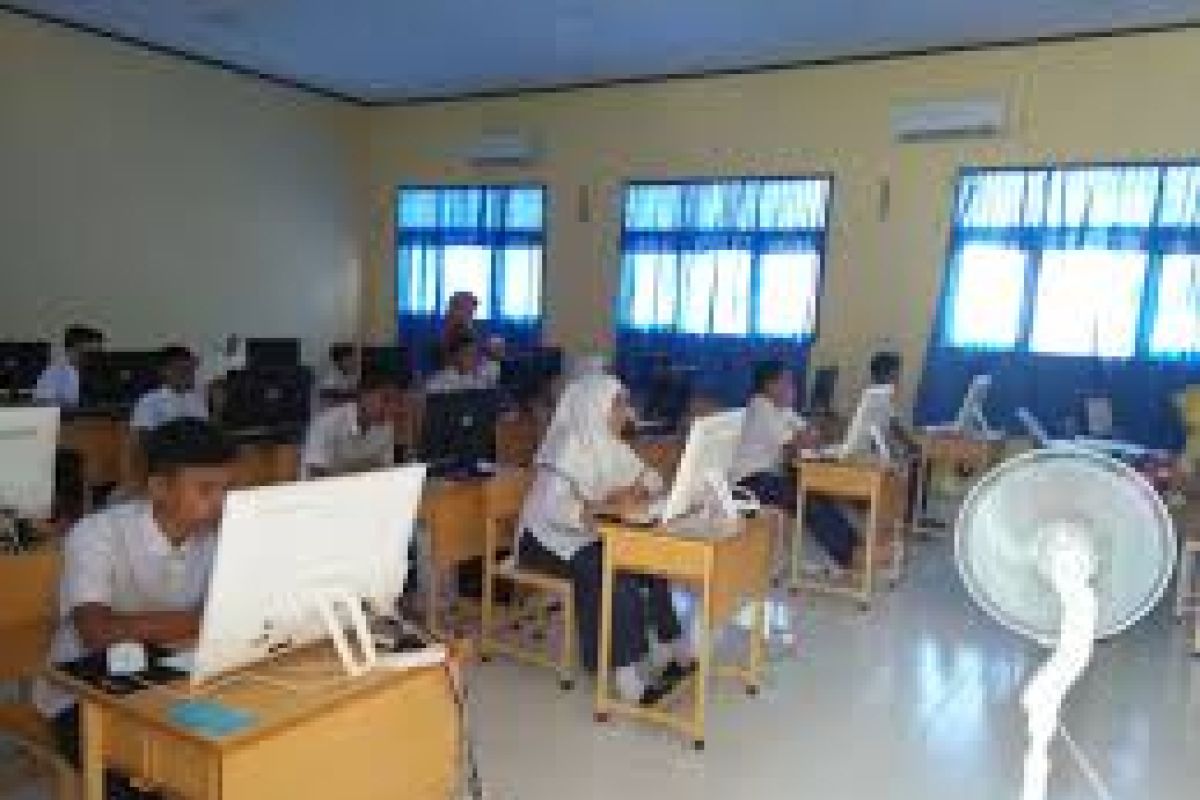 Di Banjarbaru 2.011 siswa SMA/MA ikuti UNBK