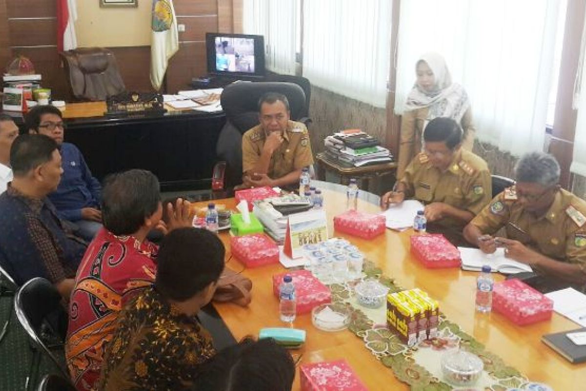 Wali Kota - REI bahas pengembangan Kota Palu