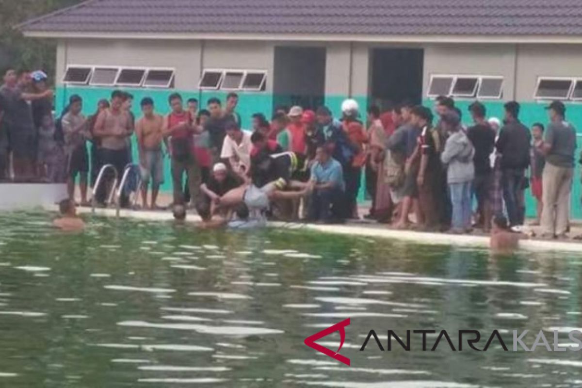 Korban Tenggelam Di Kolam Renang Ditemukan Meninggal