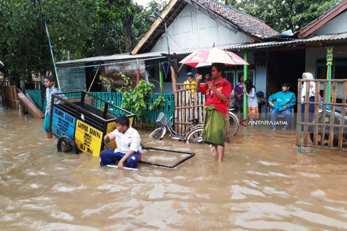 Pemkab Sumenep Alokasikan Rp7 Miliar Cegah Banjir (Video)