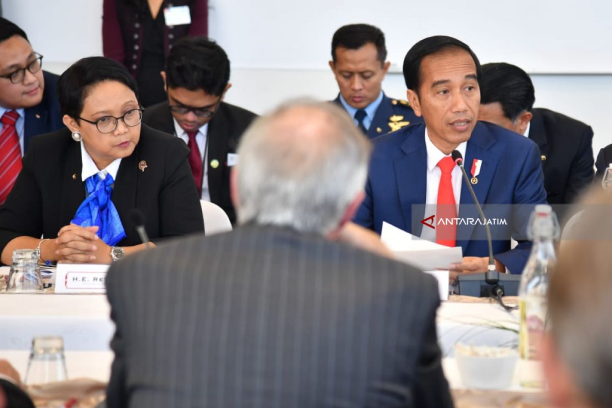 Presiden Jokowi Sampaikan Peringkat Kemudahan Investasi Indonesia Naik