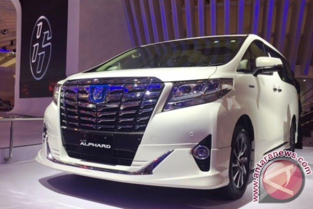 Harga Toyota Alphard naik mulai Rp 20.5 juta