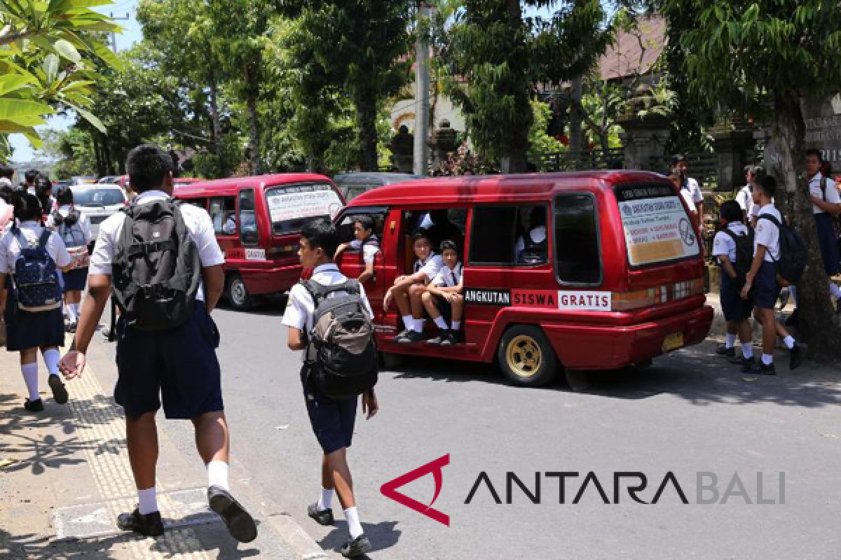 Masyarakat Klungkung rasakan manfaat transportasi gratis pelajar