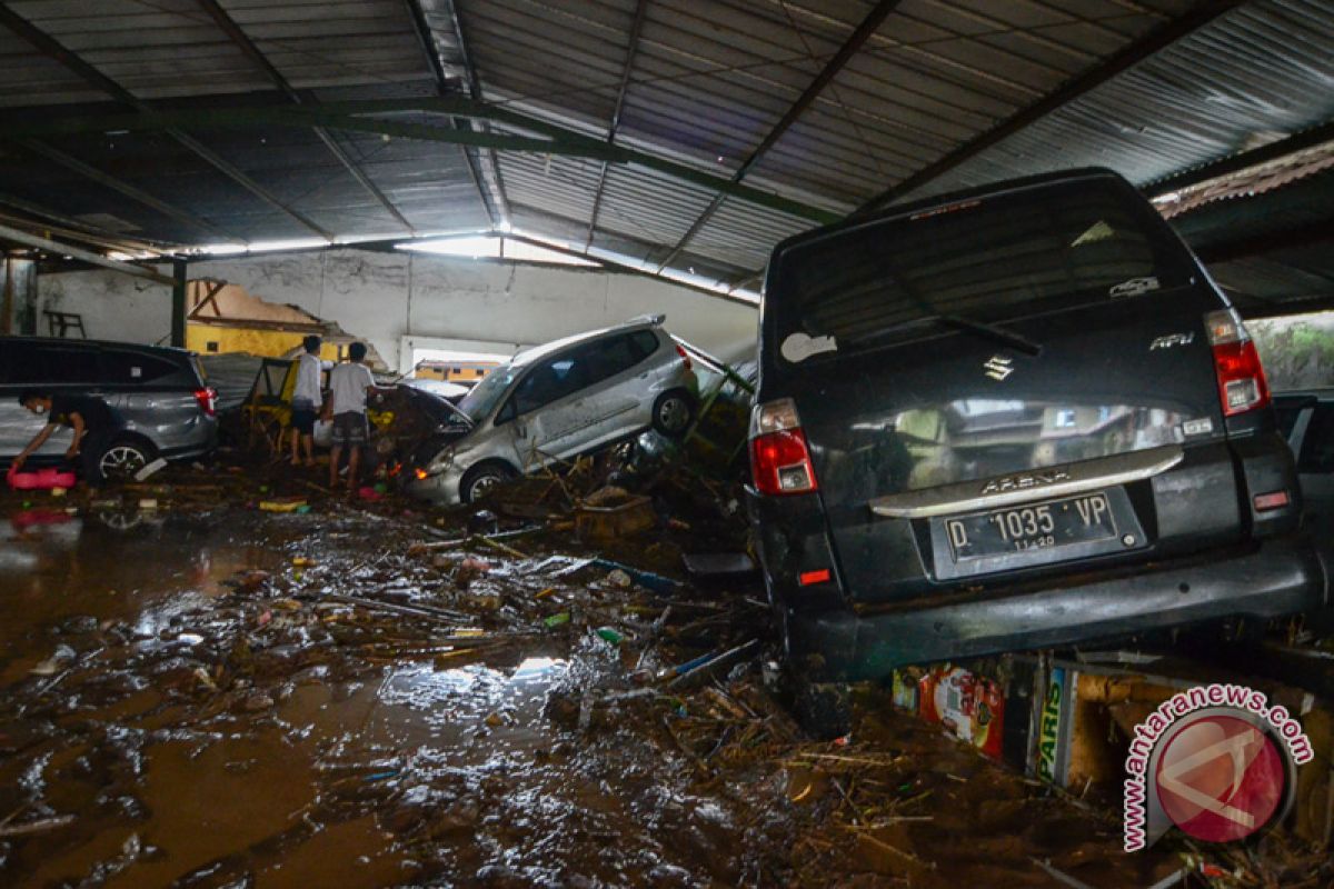 BMKG: banjir bandang Cicaheum dipicu hujan deras di Bandung Utara
