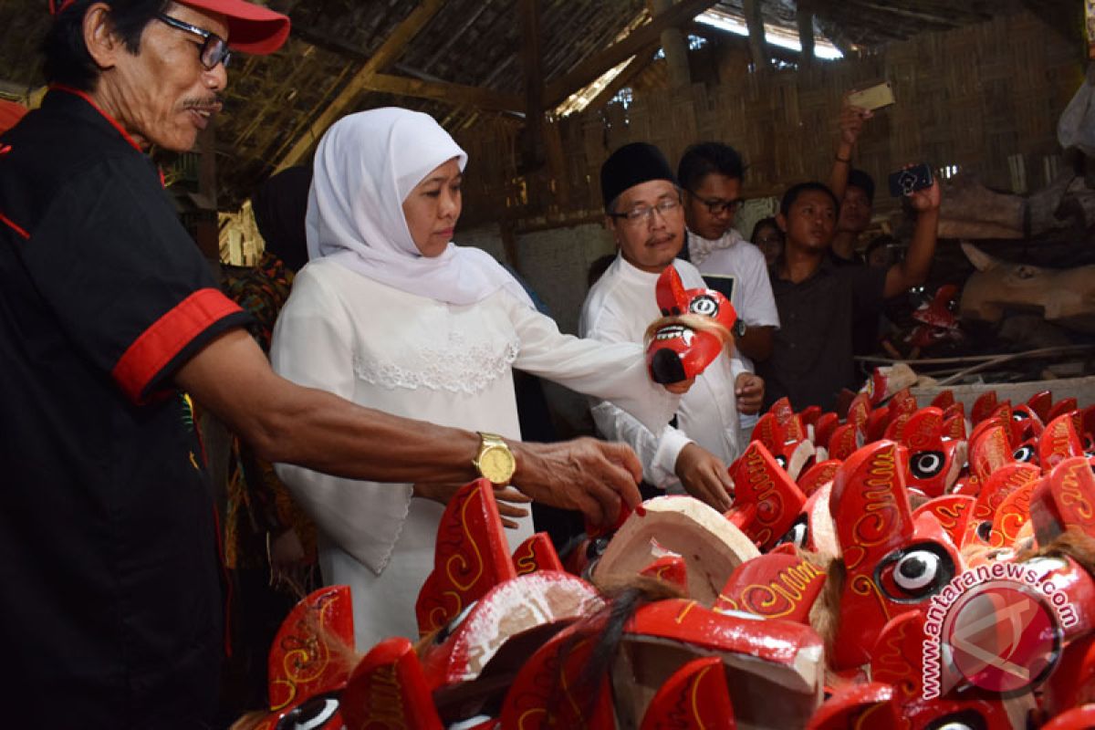 Khofifah bertemu seniman Reog Ponorogo