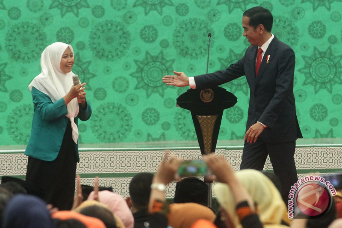 Don`t be easily deceived by swarm of flying issues: Jokowi