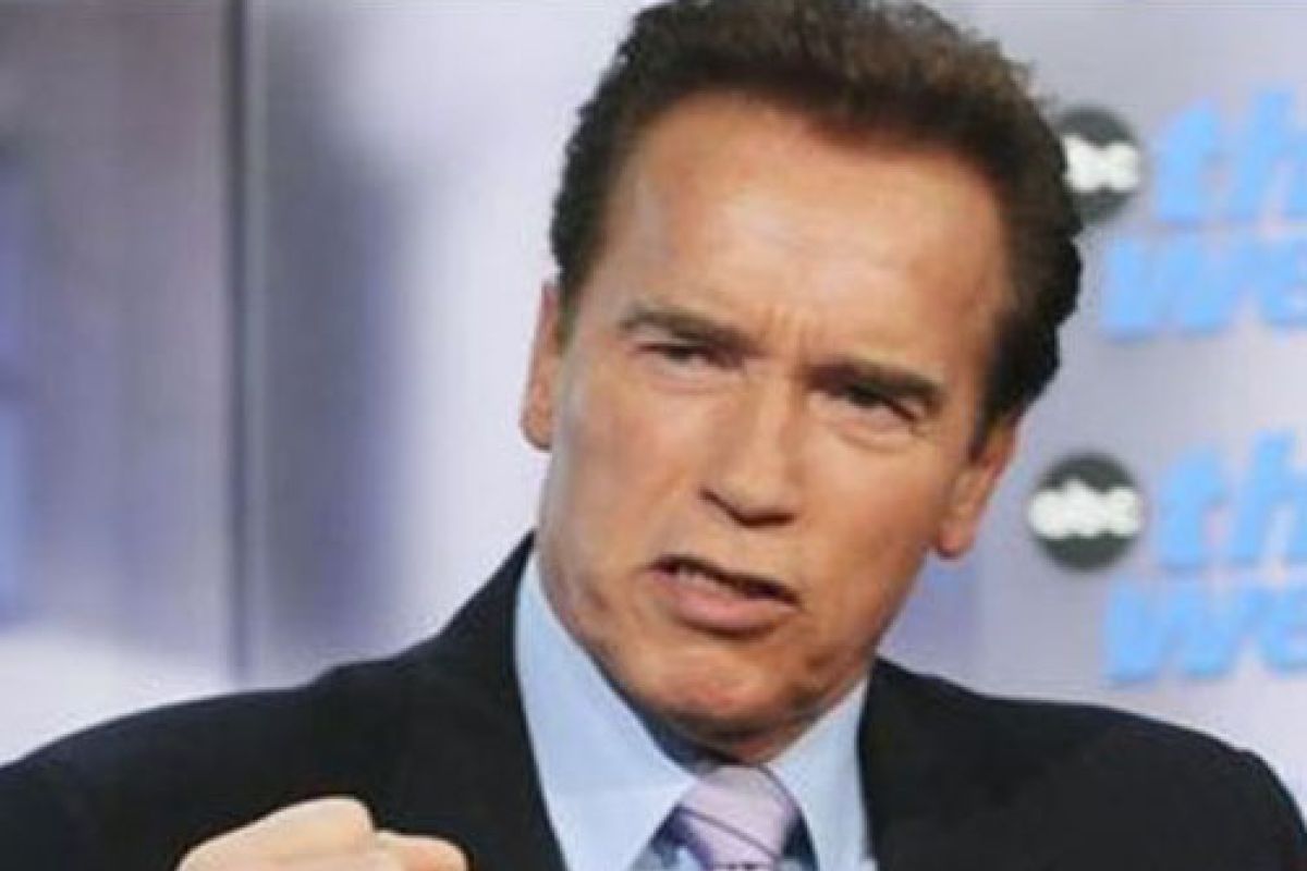 Arnold Schwarzenegger Ucapkan 