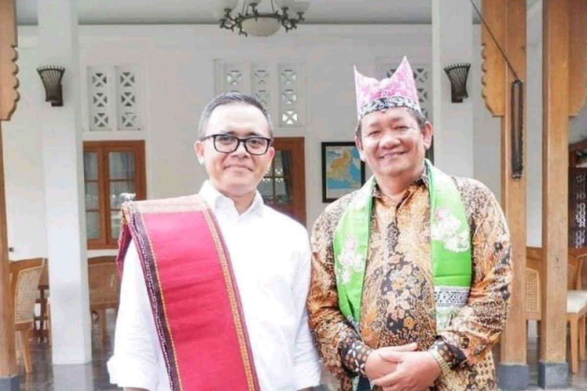 Samosir perbandingan pariwisata ke Banyuwangi