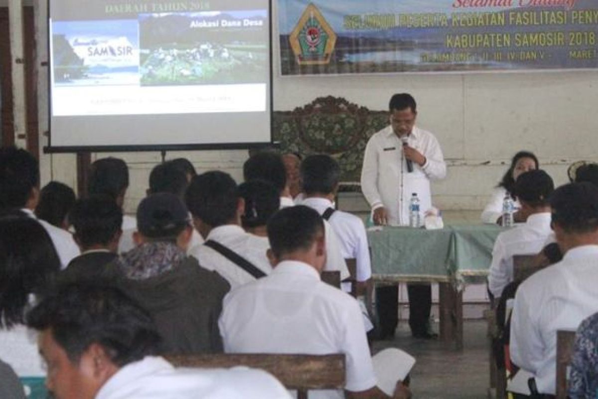 Sosialisasi Dana Desa di Nainggolan-Onan Runggu