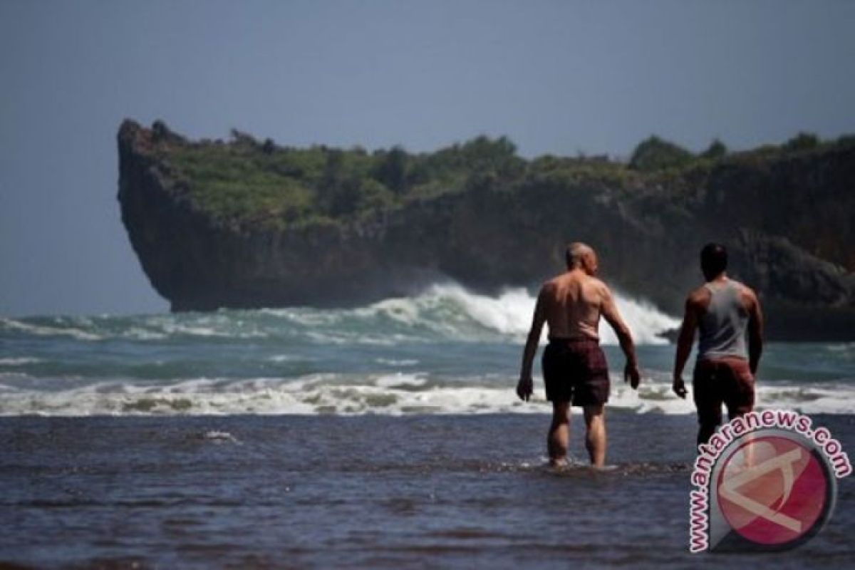 Pemkab Gunung Kidul lakukan penataan Pantai Baron