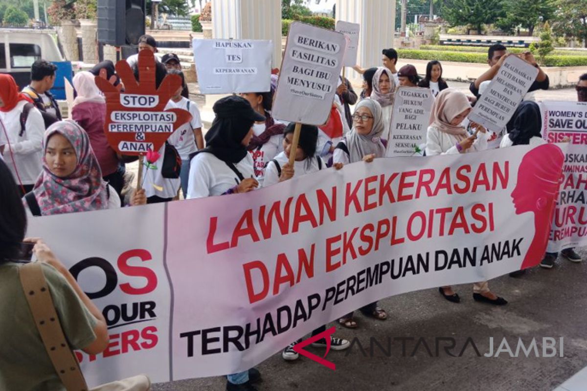 Aktivis kutuk kekerasan seksual dan eksploitasi perempuan