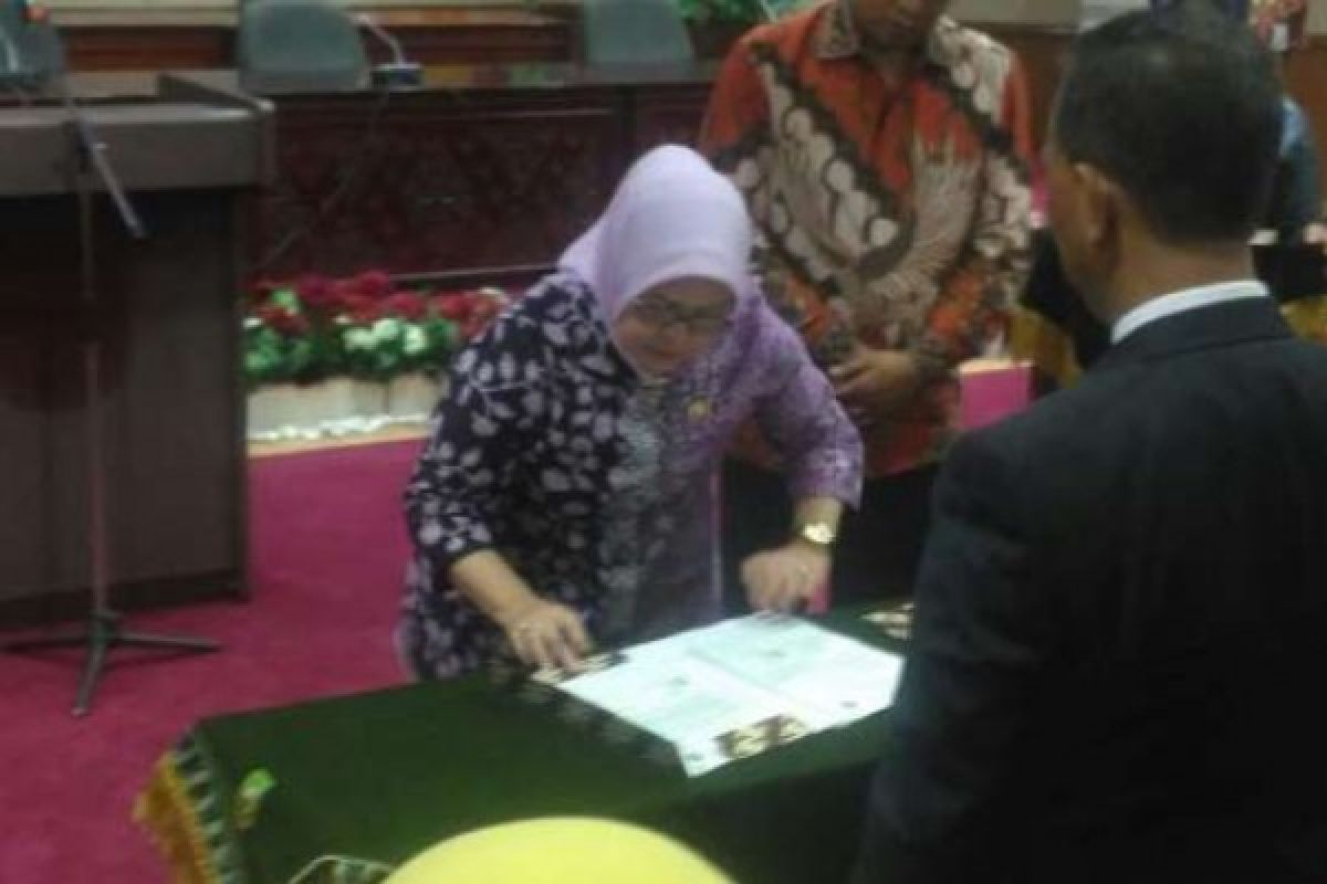 DPRD dan 4 Universitas di Riau Teken Kesepakatan Tentang ini