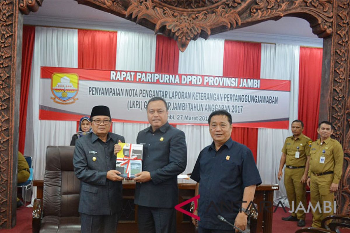 DPRD gelar paripurna penyampaian LKPJ Gubernur Jambi 2017 (Video)