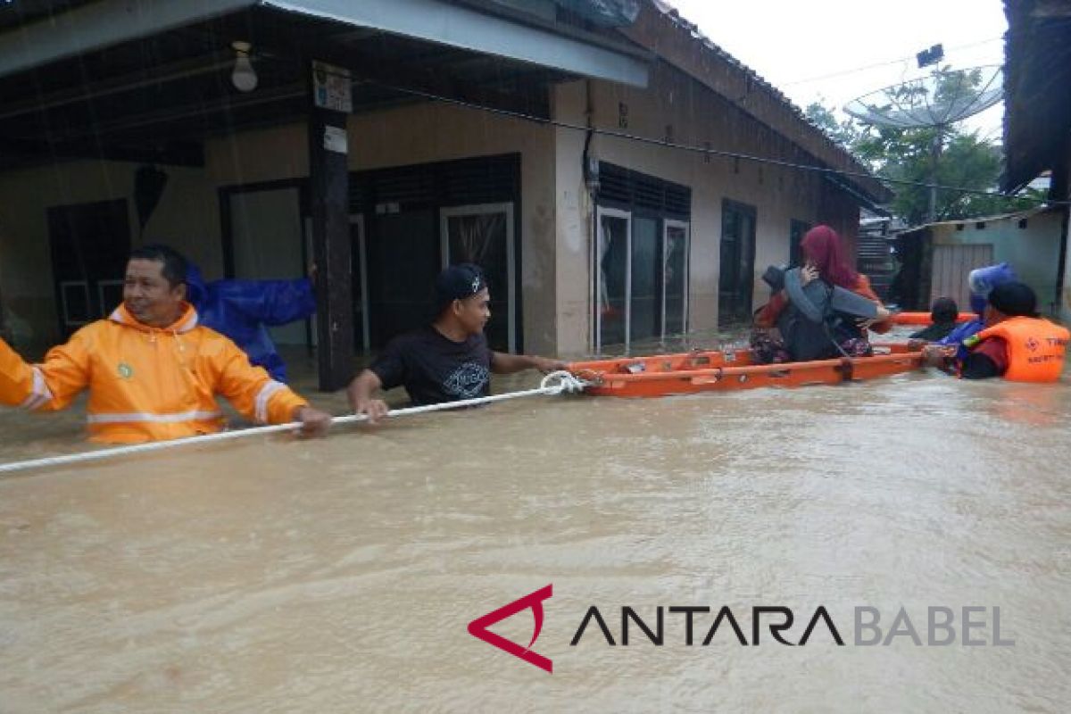 3.094 korban banjir Muntok mulai terserang penyakit